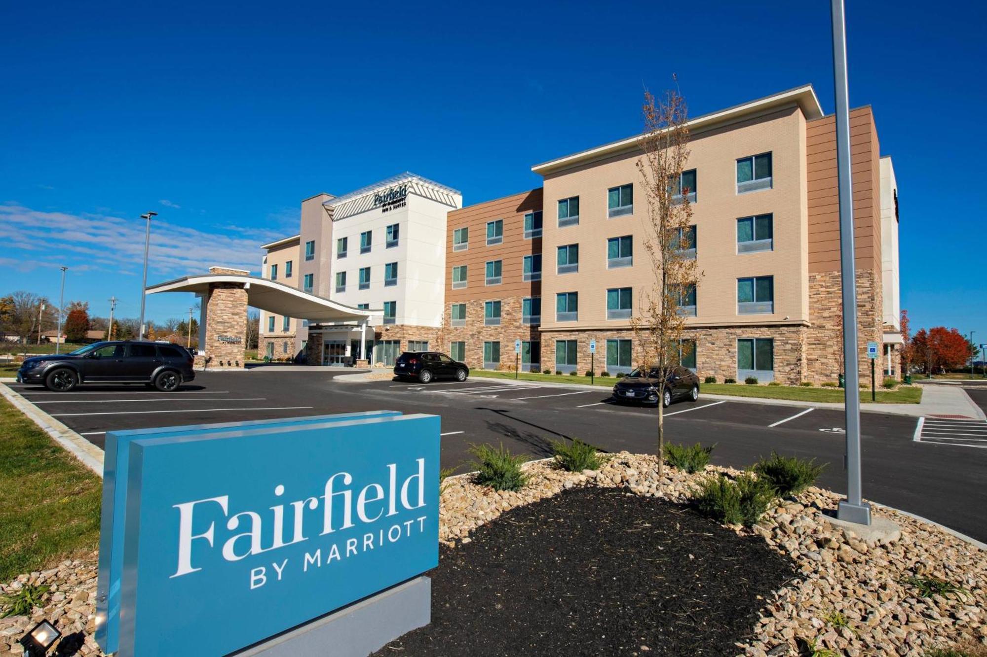 Fairfield Inn & Suites By Marriott Dayton North Murlin Heights Exterior photo